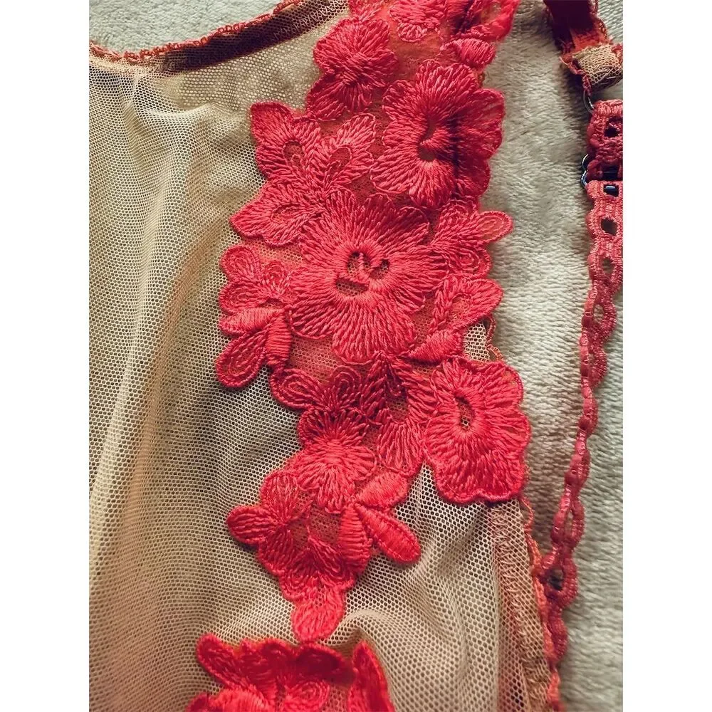 Victoria's Secret Dream Angels Pink Lace Bralette M Floral Embroidery‎